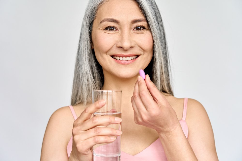 Manfaat dan Efek Samping Terapi Hormon untuk Menopause