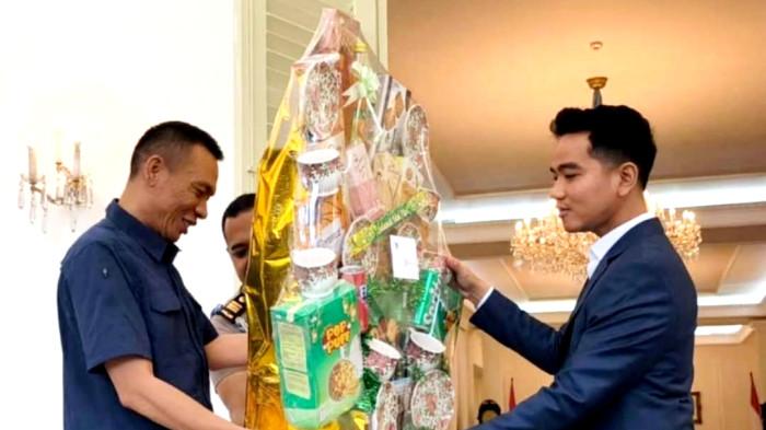Rismon Sianipar Dugaan Palsu Ijazah S2 S3, Relawan Jokowi Laporkan ke Polisi
