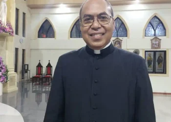 Renungan Harian Katolik: Terang Mengalahkan Kegelapan